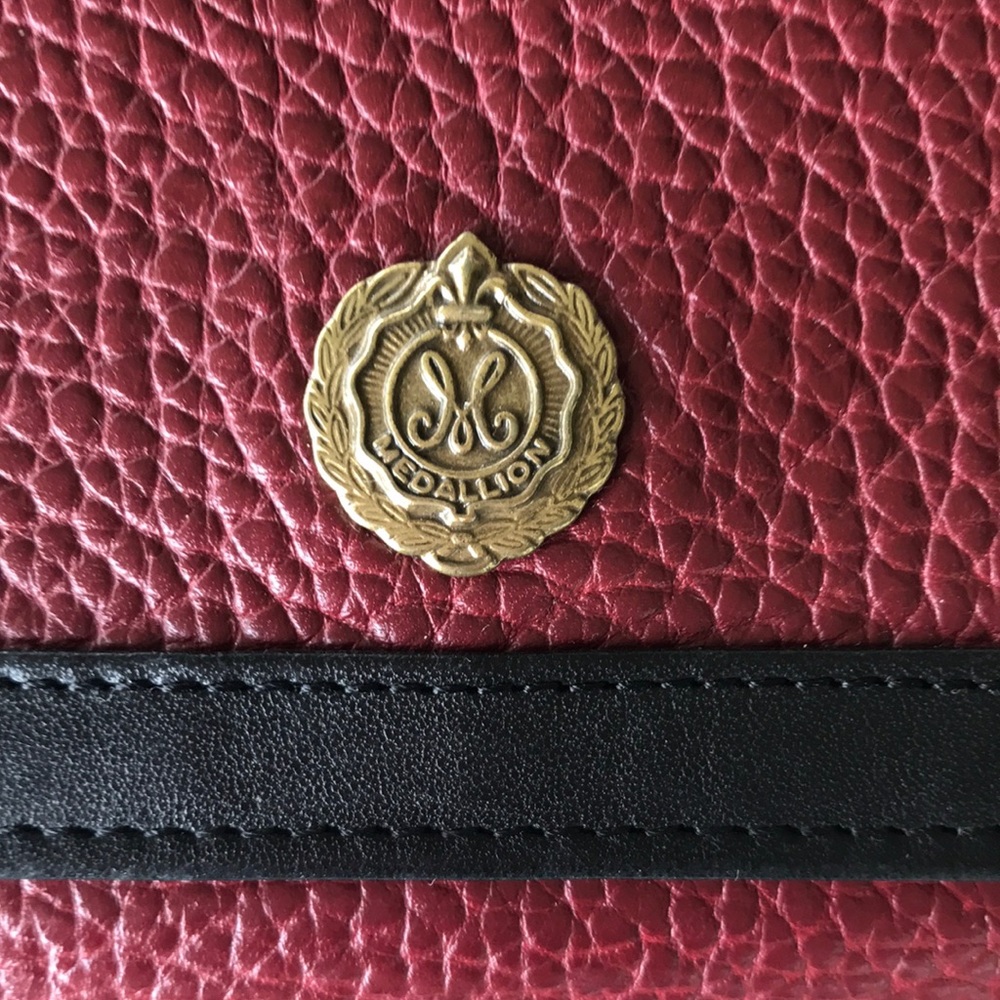 Vintage Medallion Leather  Wallet